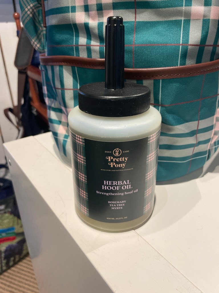 Pretty Pony herbal hoof oil